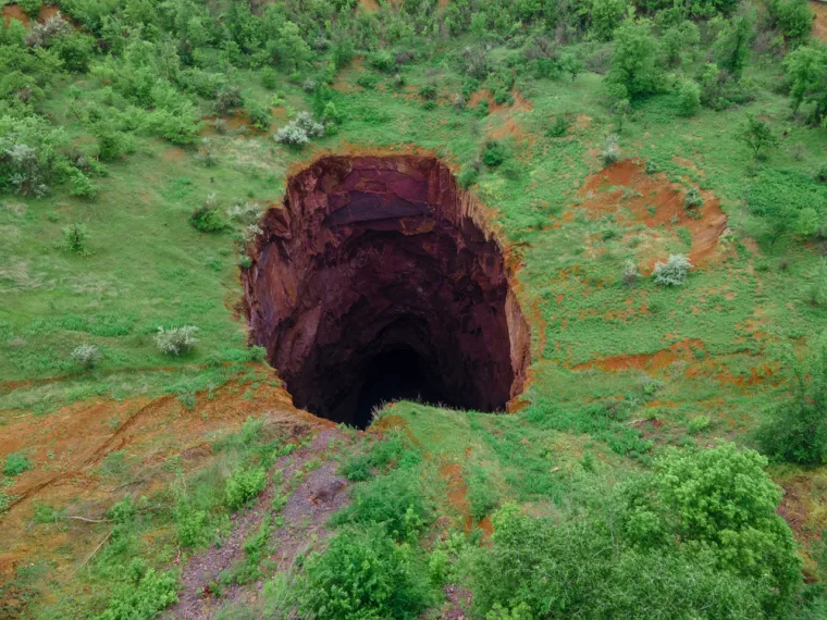 Nevjerojatno putovanje u utrobu planeta: Ovo je 13 najdubljih rupa na Zemlji