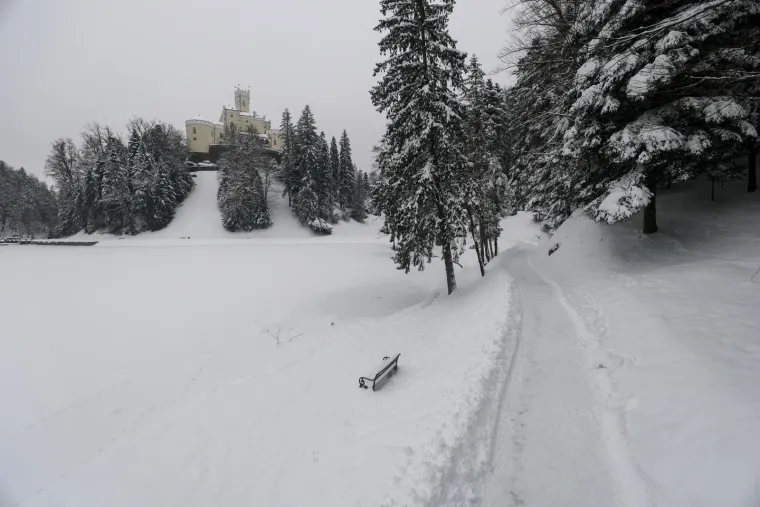 Bajkoviti prizori dvorca Trako&scaron;ćan pod snijegom kao da su ispali iz slikovnice