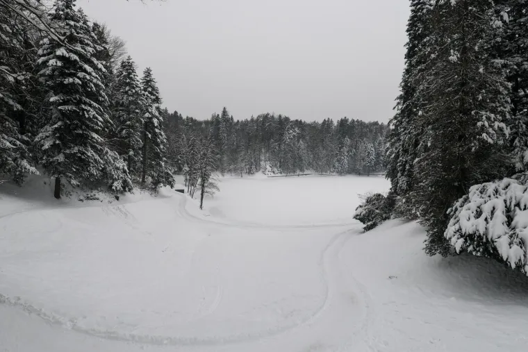 Bajkoviti prizori dvorca Trako&scaron;ćan pod snijegom kao da su ispali iz slikovnice