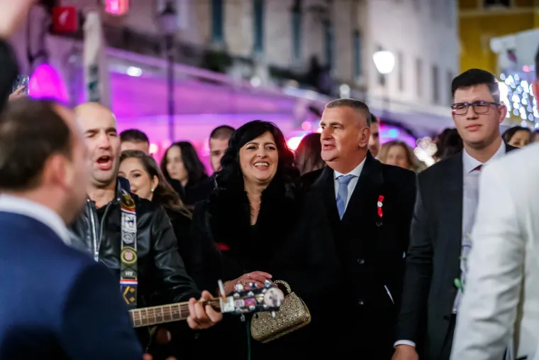 Miro Bulj oženio sina! Stigle prve fotke s vjenčanja, orilo se u Sinju!