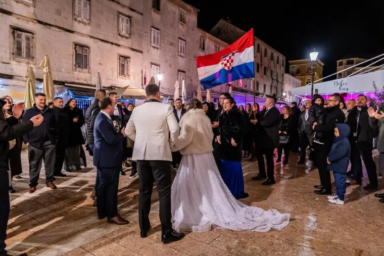 Miro Bulj oženio sina! Stigle prve fotke s vjenčanja, orilo se u Sinju!