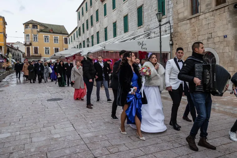 Miro Bulj oženio sina! Stigle prve fotke s vjenčanja, orilo se u Sinju!