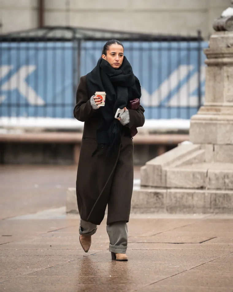 Dame u Zagrebu su se pripremile za hladnoću: Zasjale na &scaron;pici u crnom od glave do pete