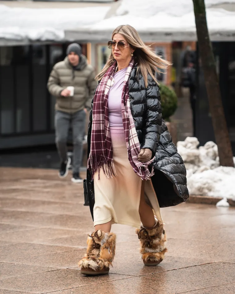 Dame u Zagrebu su se pripremile za hladnoću: Zasjale na &scaron;pici u crnom od glave do pete