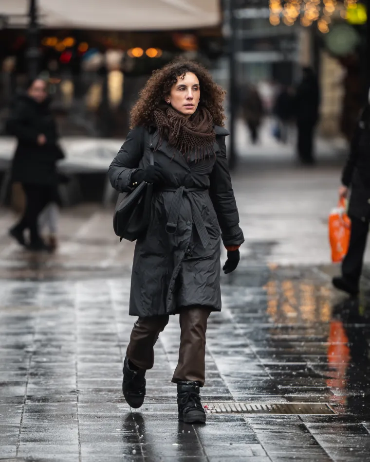 Dame u Zagrebu su se pripremile za hladnoću: Zasjale na &scaron;pici u crnom od glave do pete