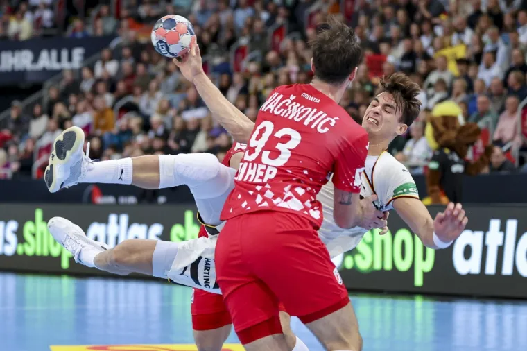 Kult reprezentacije: Hannover je vidio i koreografiju hrvatskih navijača na tribinama