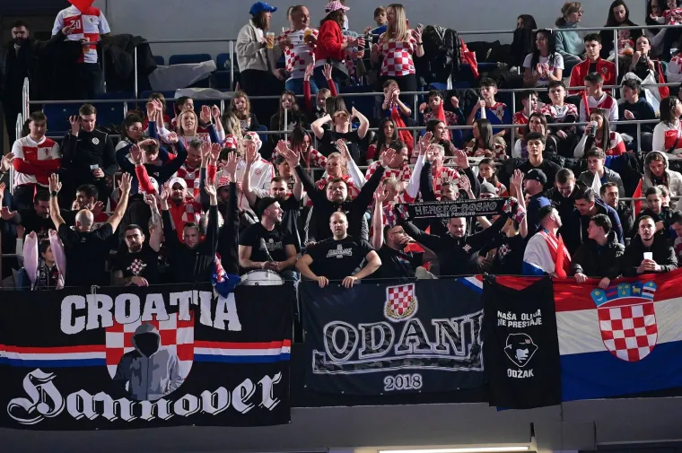 Kult reprezentacije: Hannover je vidio i koreografiju hrvatskih navijača na tribinama