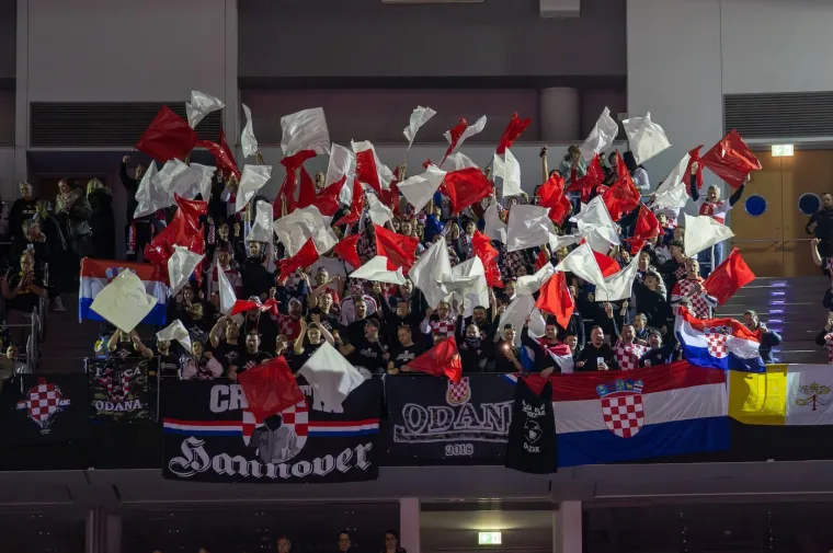 Kult reprezentacije: Hannover je vidio i koreografiju hrvatskih navijača na tribinama