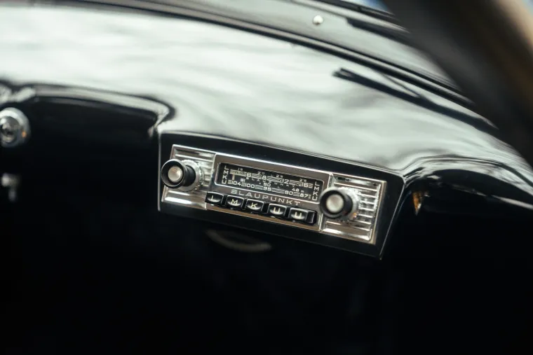 Ovaj Ferrari star 70 godina prodaje se za vrtoglav iznos: Razlog je nevjerojatan