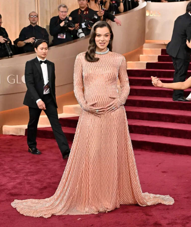 Prozirne haljine i dekoltei do pupka: Tko je zapalio crveni tepih na Zlatnim globusima?