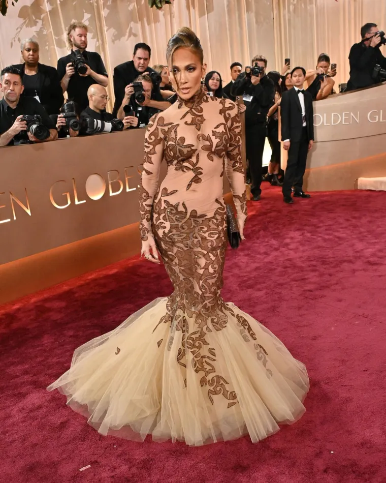 Internet ih ne &scaron;tedi: Je li ovo deset najgorih modnih izdanja s ovogodi&scaron;njih Zlatnih Globusa?