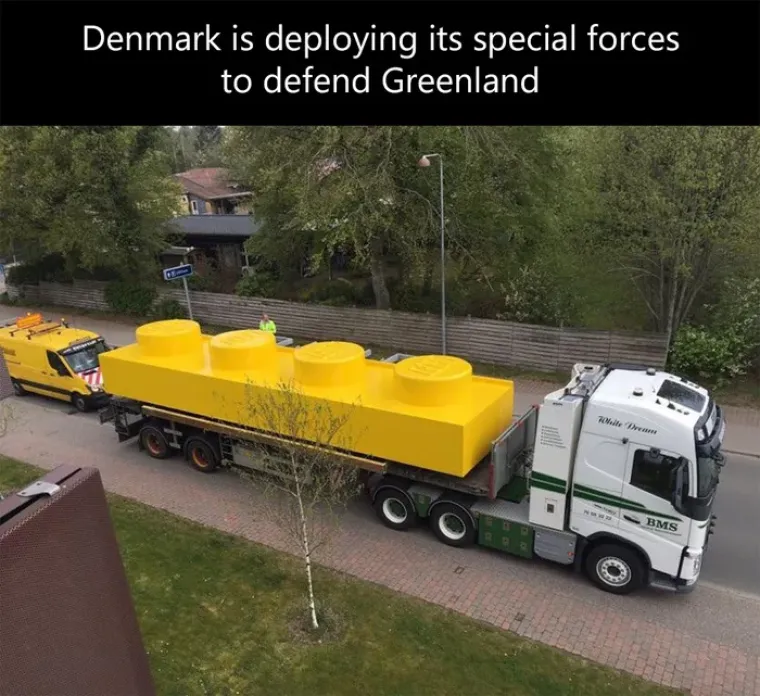 Trump opet zaprijetio da će zauzeti Grenland, zafrkanti ga razvalili kroz urnebesne fotke