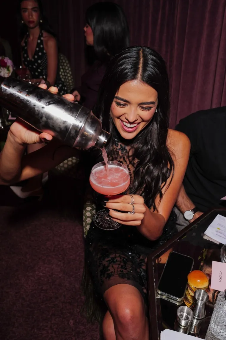 Jedna fotografija zapalila internet: Tko je djevojka koja se pojavila uz mladu F1 zvijezdu