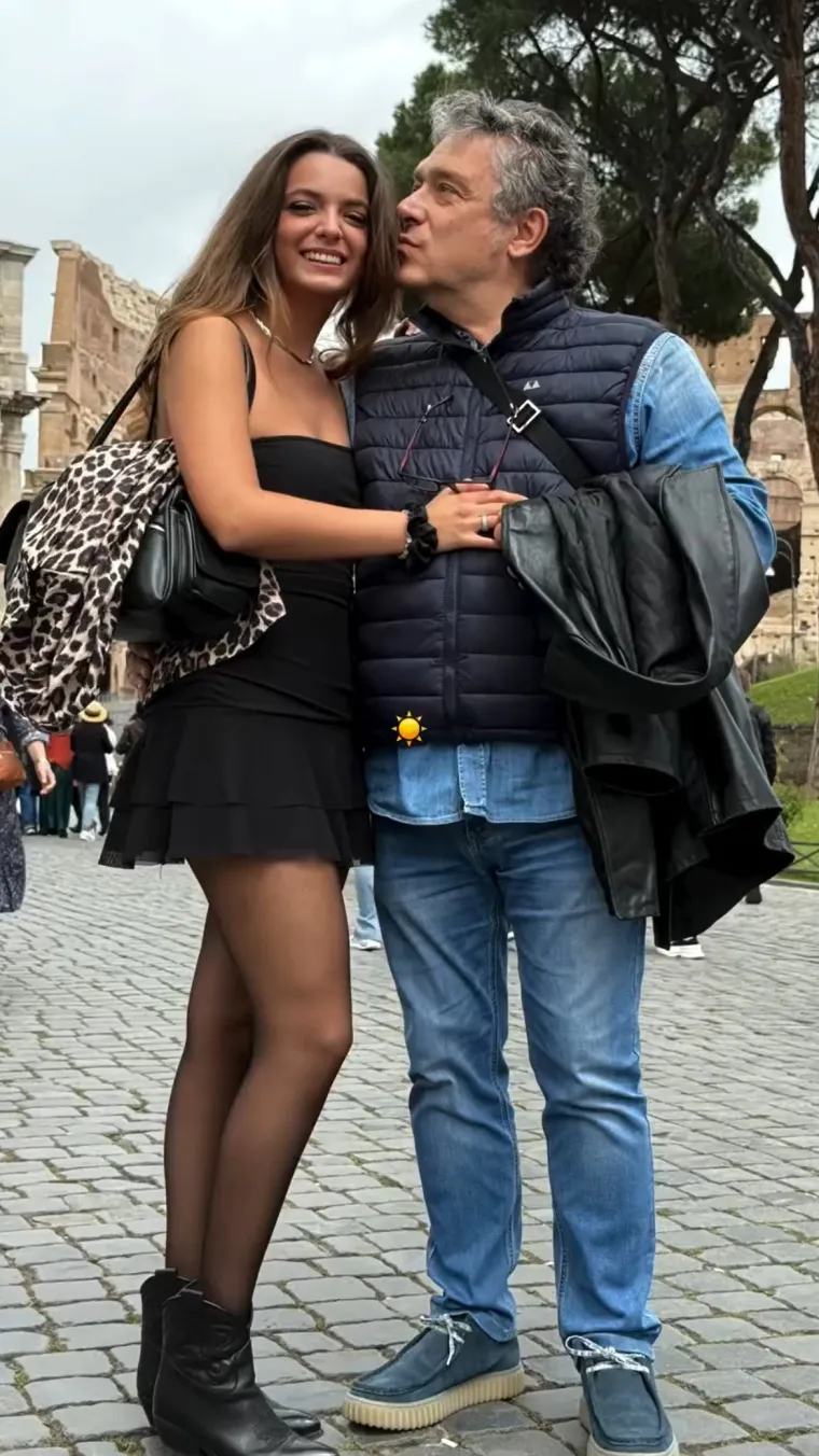 Poželjela ga je jo&scaron; dok joj je predavao u srednjoj &scaron;koli i dočekala da je već u 22. zove suprugom