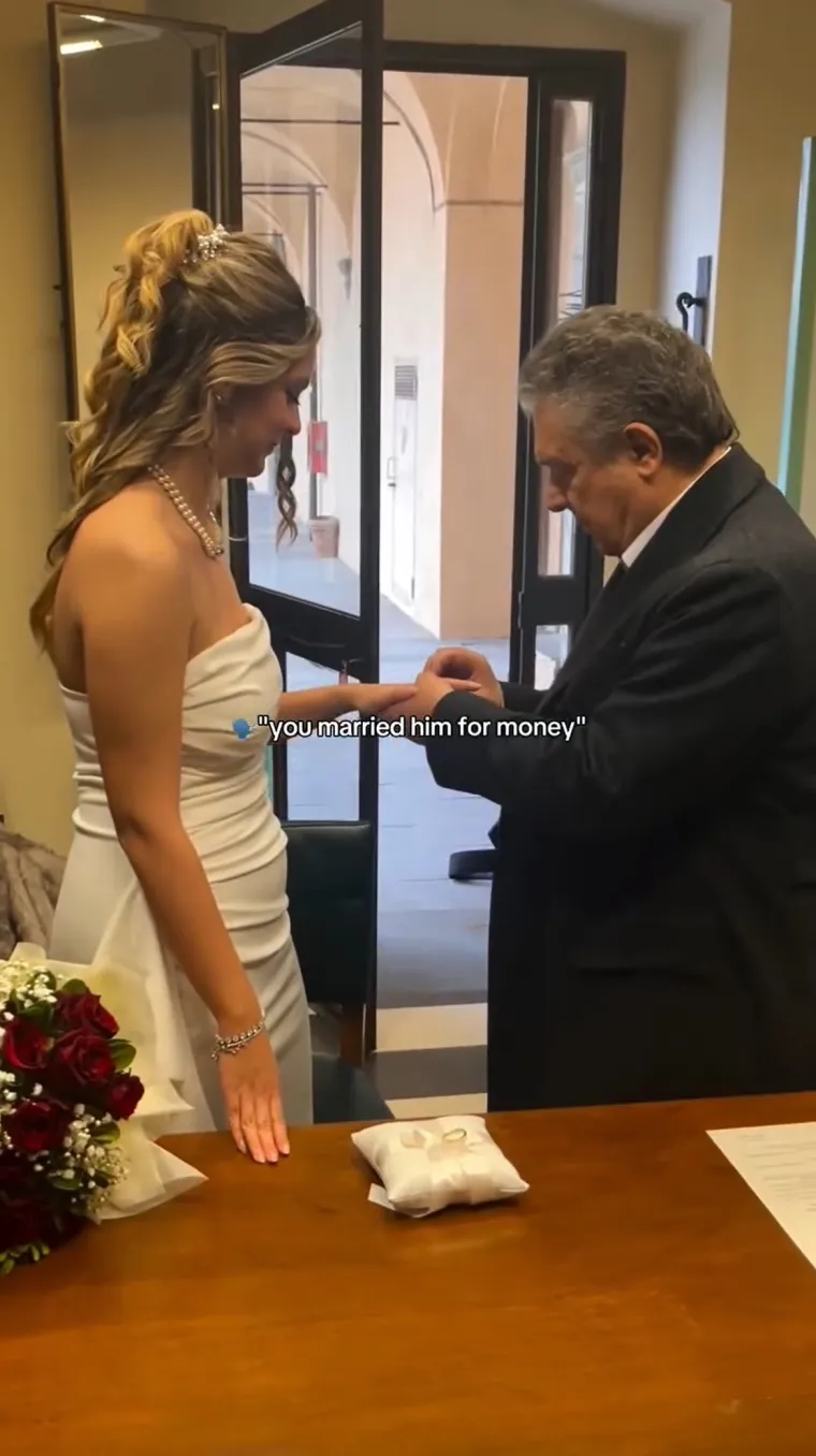 Poželjela ga je jo&scaron; dok joj je predavao u srednjoj &scaron;koli i dočekala da je već u 22. zove suprugom