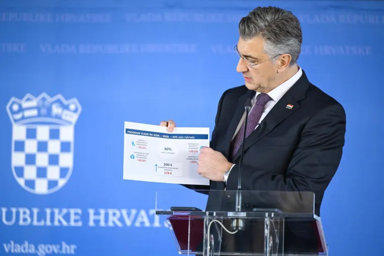 Plenković novinarima pokazao grafove, pa poslao političku poruku