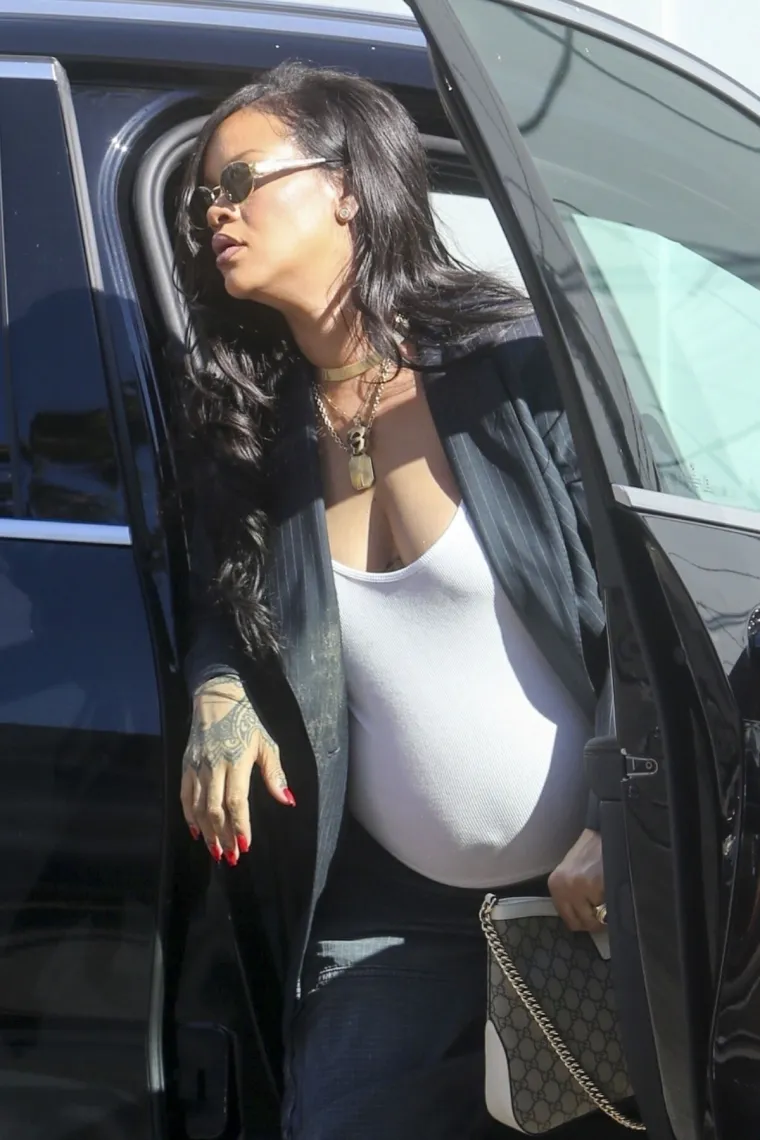 Rihanna nikad bolje nije izgledala: Trudnoća ne mora značiti odricanje od stila