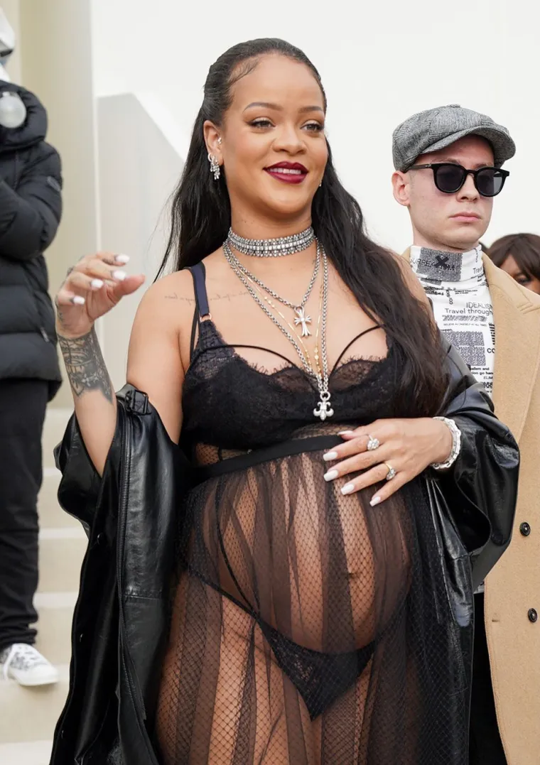 Rihanna nikad bolje nije izgledala: Trudnoća ne mora značiti odricanje od stila