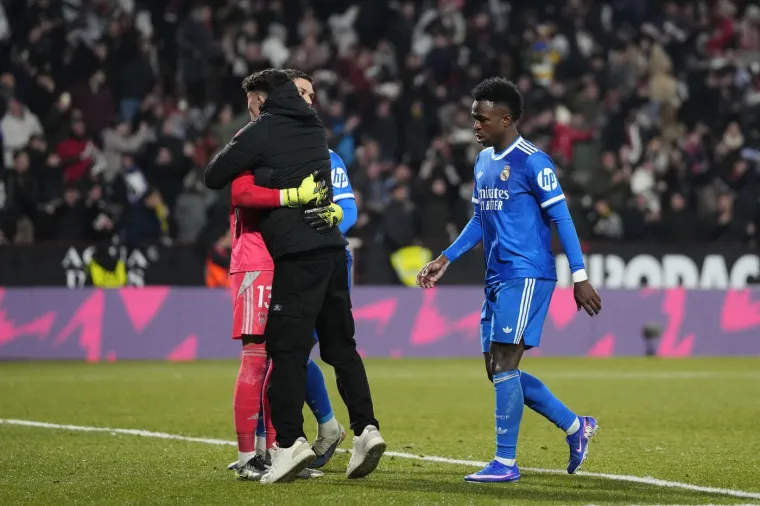 Uplakana lica zvijezda Reala govore sve! Ovako se nisu osramotili desetljećima