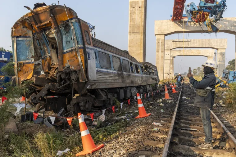 Stravični prizori tragedije: Vlak zdrobljen, a najmanje 32 osobe poginule