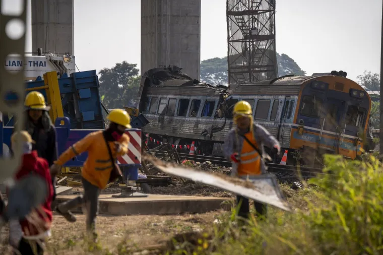 Stravični prizori tragedije: Vlak zdrobljen, a najmanje 32 osobe poginule