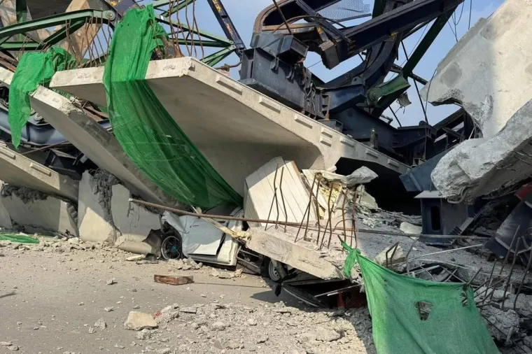 Stravični prizori tragedije: Vlak zdrobljen, a najmanje 32 osobe poginule