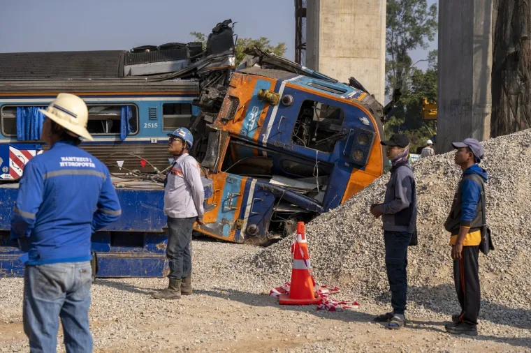 Stravični prizori tragedije: Vlak zdrobljen, a najmanje 32 osobe poginule