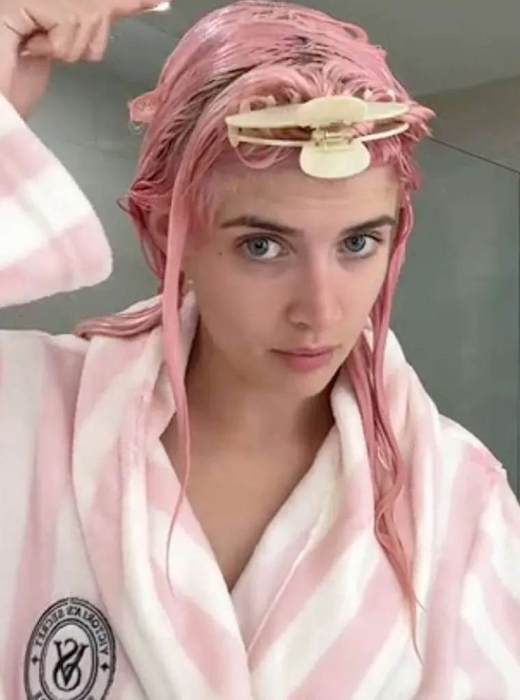 Starija kći Charlieja Sheena progovorila o zahvatima i mlađoj sestri: 'Hoda s mojim biv&scaron;im!'