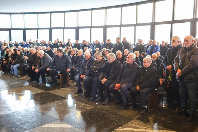 Posljednji ispraćaj zagrebačke legende: Tomislav Svetina prvi puta u javnosti nakon ostavke