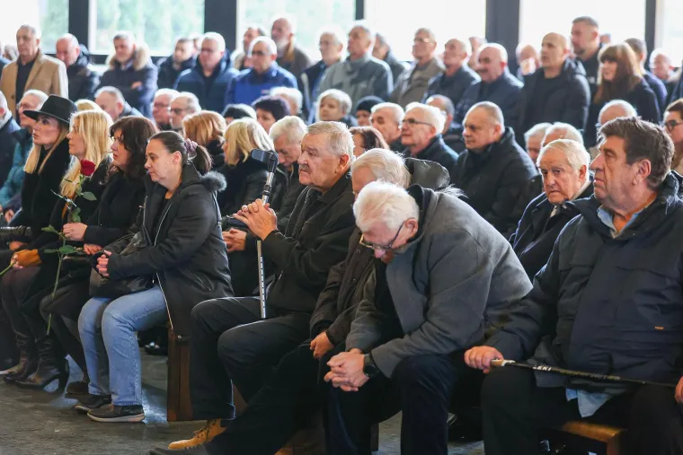 Posljednji ispraćaj zagrebačke legende: Tomislav Svetina prvi puta u javnosti nakon ostavke