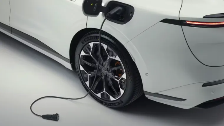 Izgleda suptilno, a ide brutalno: Započela je uzbudljiva era automobila, ovo je dokaz!