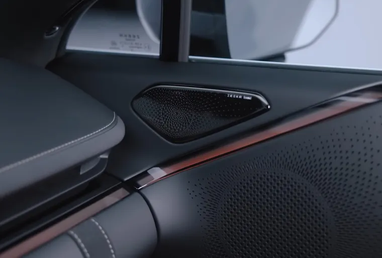 Izgleda suptilno, a ide brutalno: Započela je uzbudljiva era automobila, ovo je dokaz!