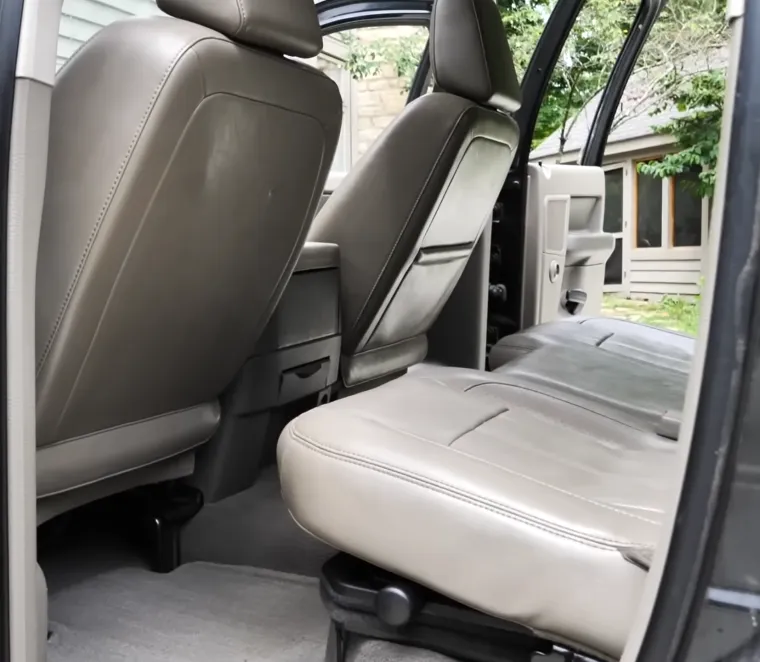 Ostavio je dobar posao i okrenuo se nečemu od čega se svima diže želudac: Sada zarađuje masne novce