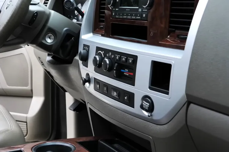 Ostavio je dobar posao i okrenuo se nečemu od čega se svima diže želudac: Sada zarađuje masne novce