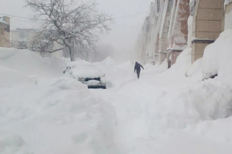 'Snježna apokalipsa' ih je paralizirala: Ljudi živi zatrpani pod snijegom