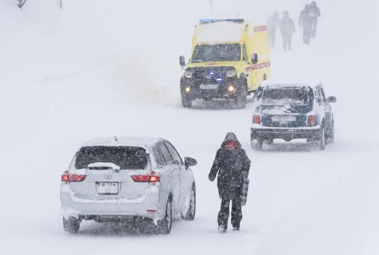 'Snježna apokalipsa' ih je paralizirala: Ljudi živi zatrpani pod snijegom
