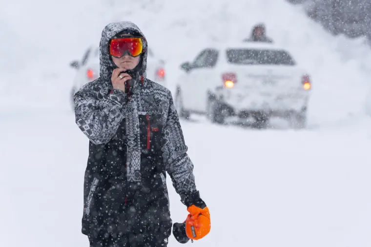 'Snježna apokalipsa' ih je paralizirala: Ljudi živi zatrpani pod snijegom