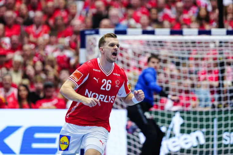 Gospođe u bojama i otkačene zastavice: Danska ima neku drugu navijačku kulturu