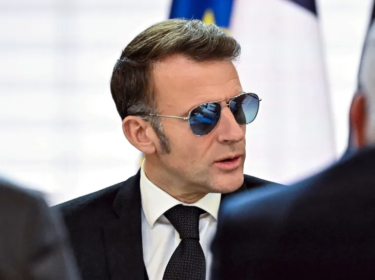 Jesmo li ikad imali ovakvu scenu? Macron &scaron;okirao izgledom u Elizejskoj palači