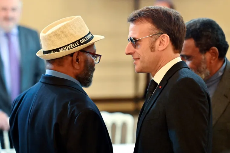 Jesmo li ikad imali ovakvu scenu? Macron &scaron;okirao izgledom u Elizejskoj palači