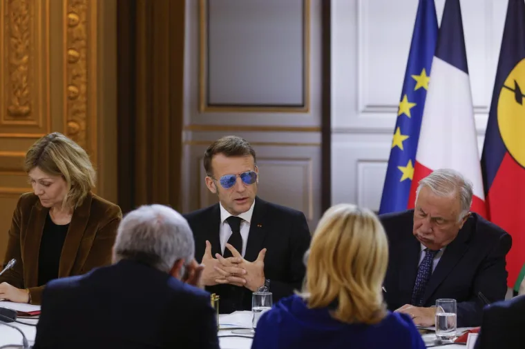 Jesmo li ikad imali ovakvu scenu? Macron &scaron;okirao izgledom u Elizejskoj palači