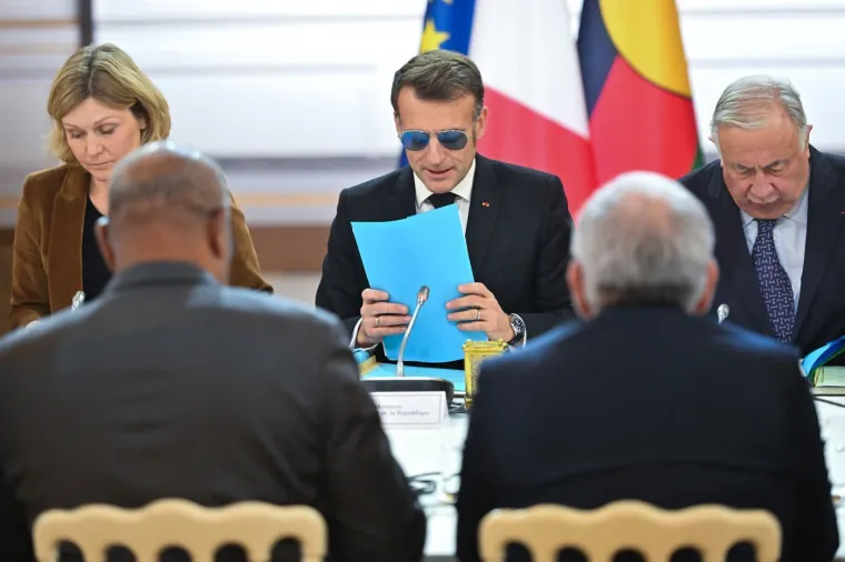 Jesmo li ikad imali ovakvu scenu? Macron &scaron;okirao izgledom u Elizejskoj palači