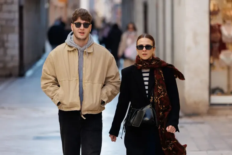 Za ovim nogama se okrenula cijela Kalelarga: Zadrani nisu skidali pogled s crnke u crvenom