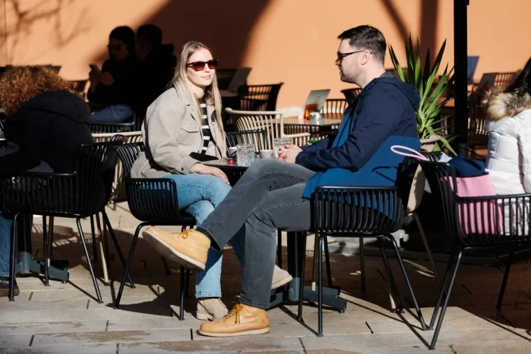 Za ovim nogama se okrenula cijela Kalelarga: Zadrani nisu skidali pogled s crnke u crvenom