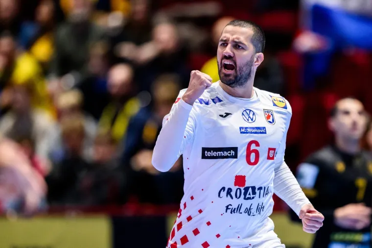 Od tuge i očaja do velike euforije: Evo kako su hrvatski navijači okupirali Malmo Arenu