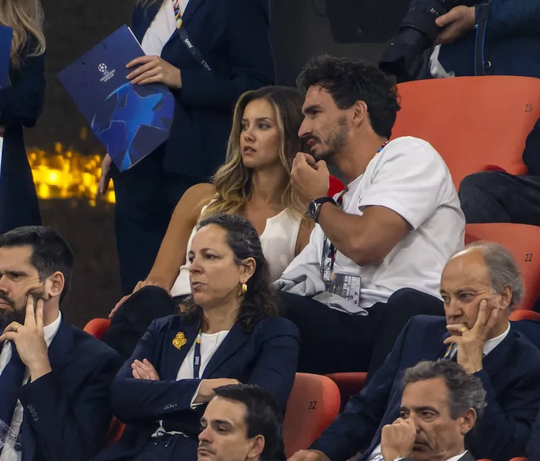 Manekenka zavela veliku nogometnu zvijezdu s nekoliko vila u Dalmaciji: Najveću dijeli s biv&scaron;om suprugom