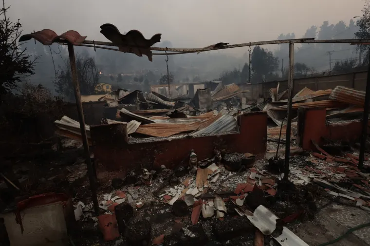Progla&scaron;eno stanje katastrofe! Plamen guta sve pred sobom, broj mrtvih raste, tisuće bez domova