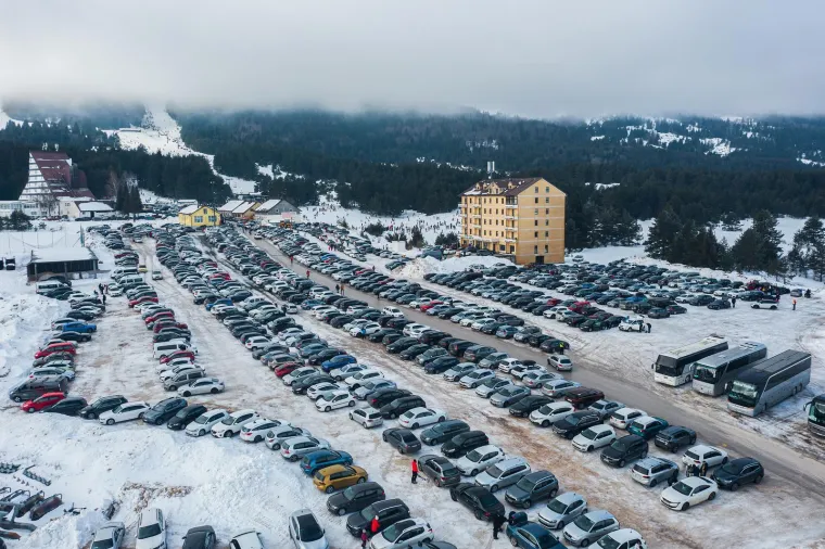 Dosta je mora, ajmo na snijeg! Dalmatinci 'okupirali' Kupres, pogledajte fotografije