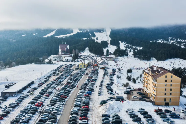 Dosta je mora, ajmo na snijeg! Dalmatinci 'okupirali' Kupres, pogledajte fotografije
