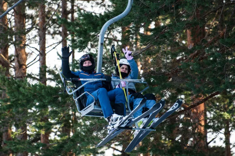 Dosta je mora, ajmo na snijeg! Dalmatinci 'okupirali' Kupres, pogledajte fotografije
